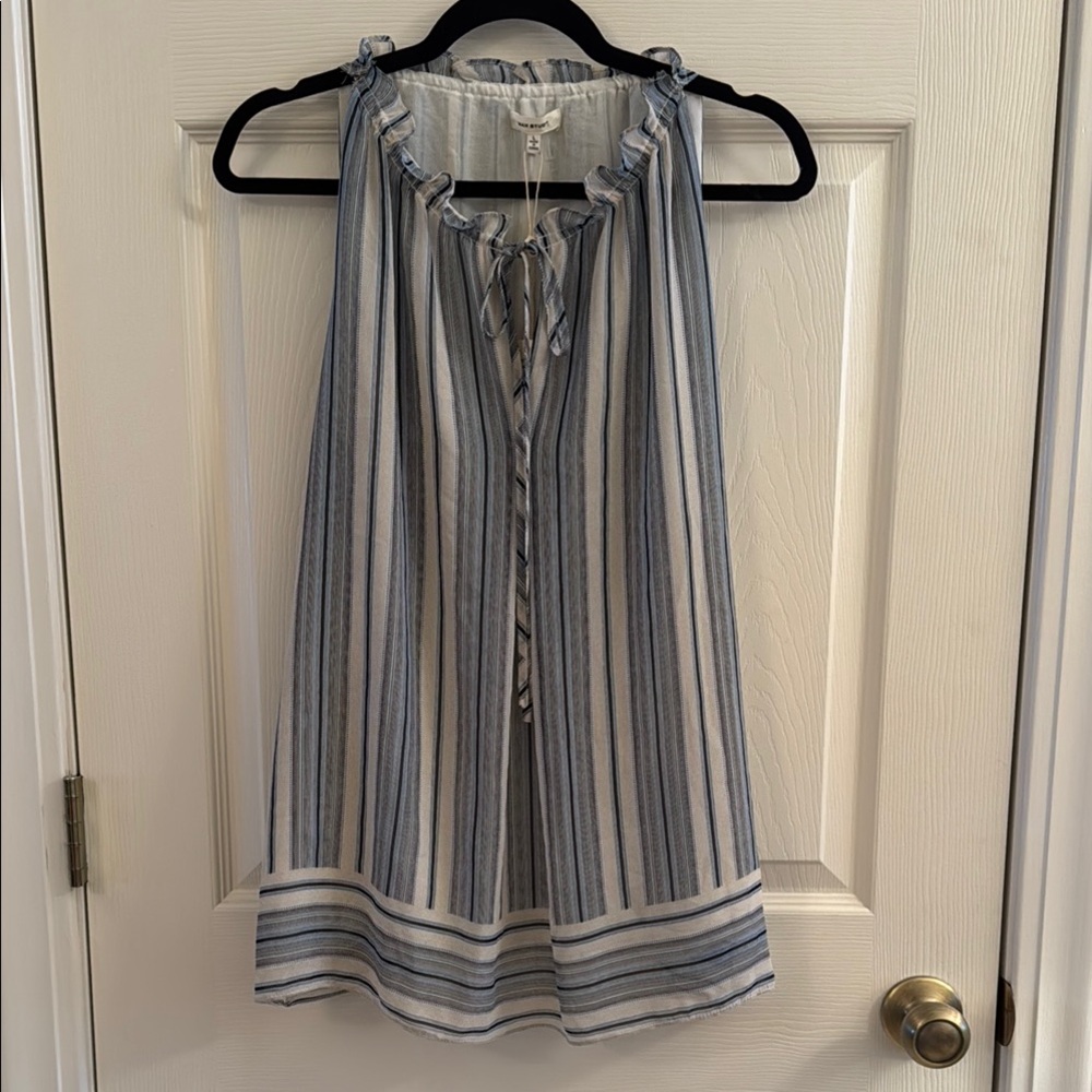 Max Studio NWT Striped Blue and off white Sleeveless Blouse size L